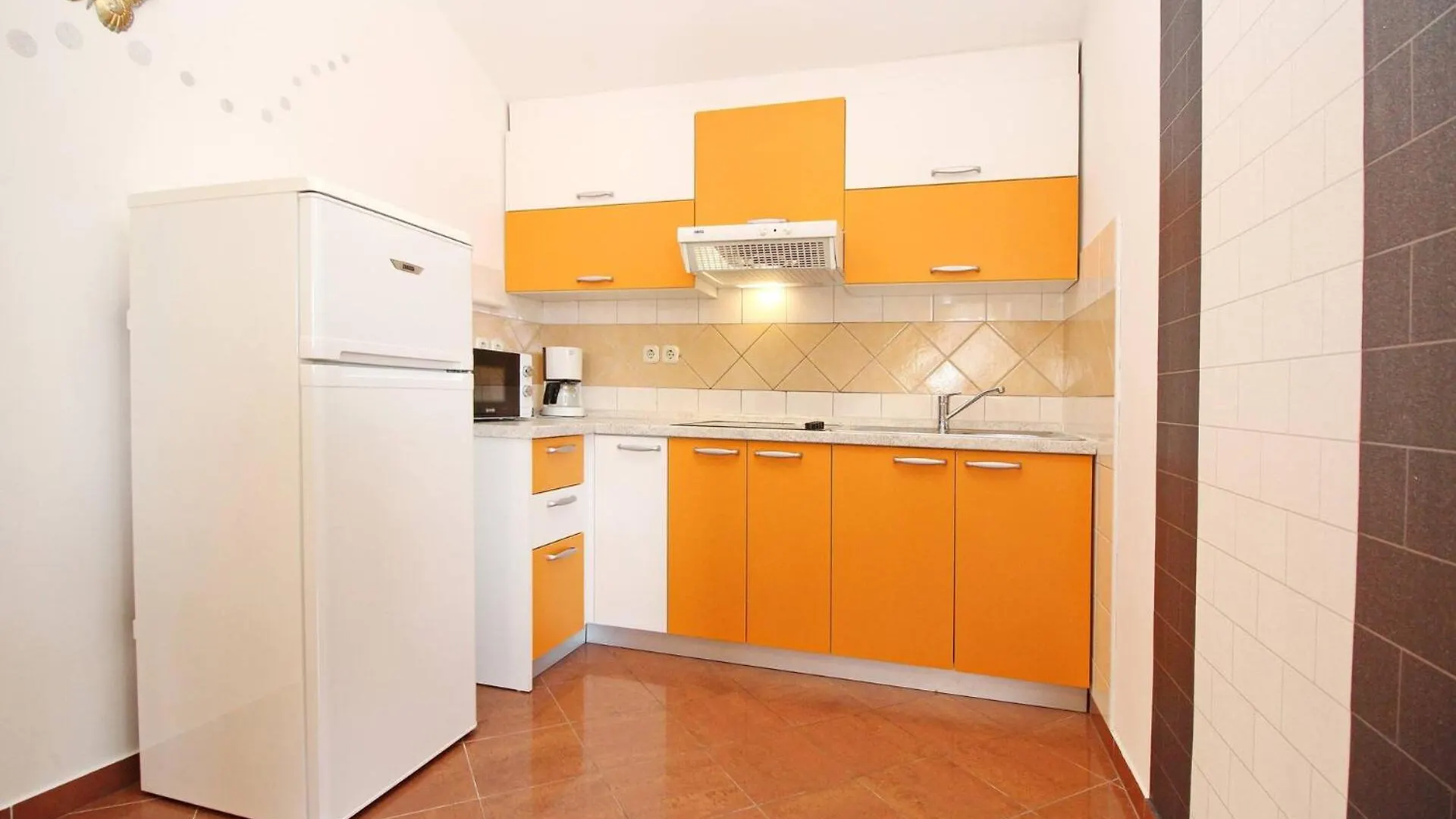 Apartments Brnic Nara Baska  0*, Baska (Krk)