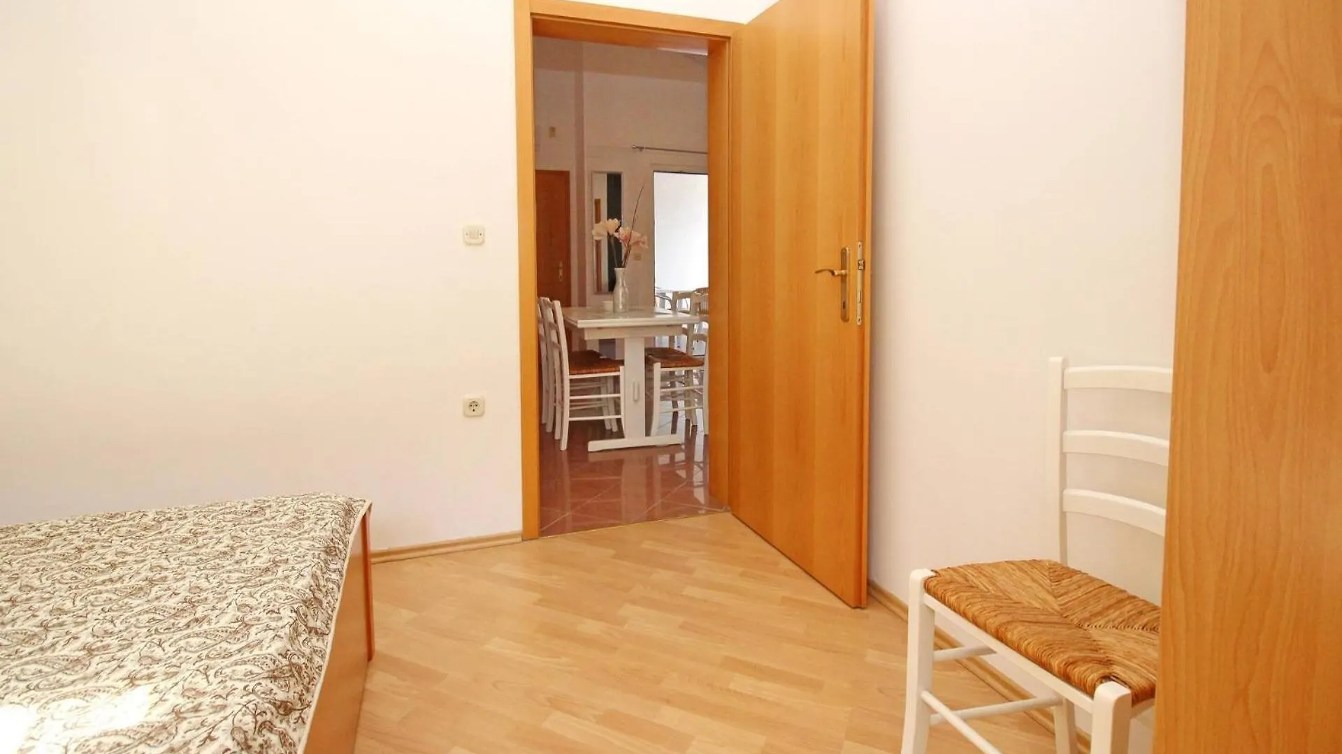 Apartments Brnic Nara Baska  0*, Baska (Krk) Croatia