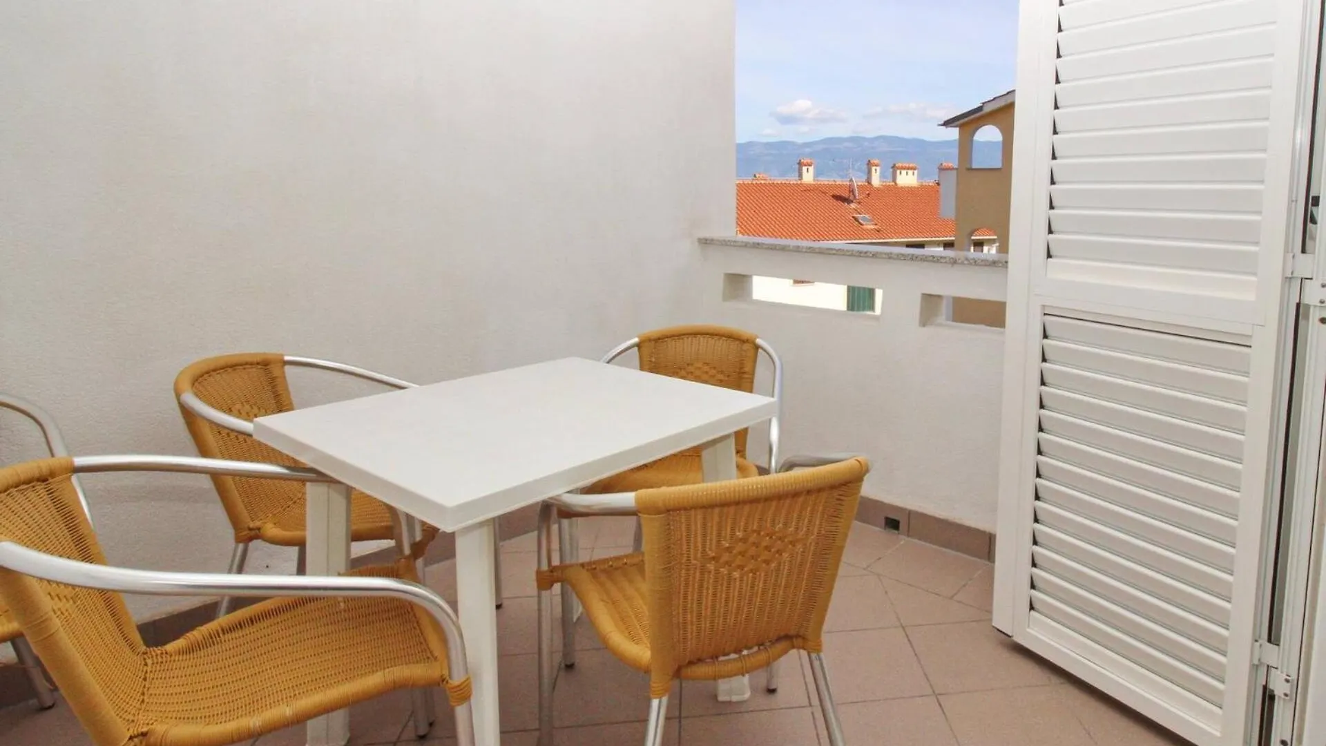 Apartments Brnic Nara Baska  0*, Baska (Krk)