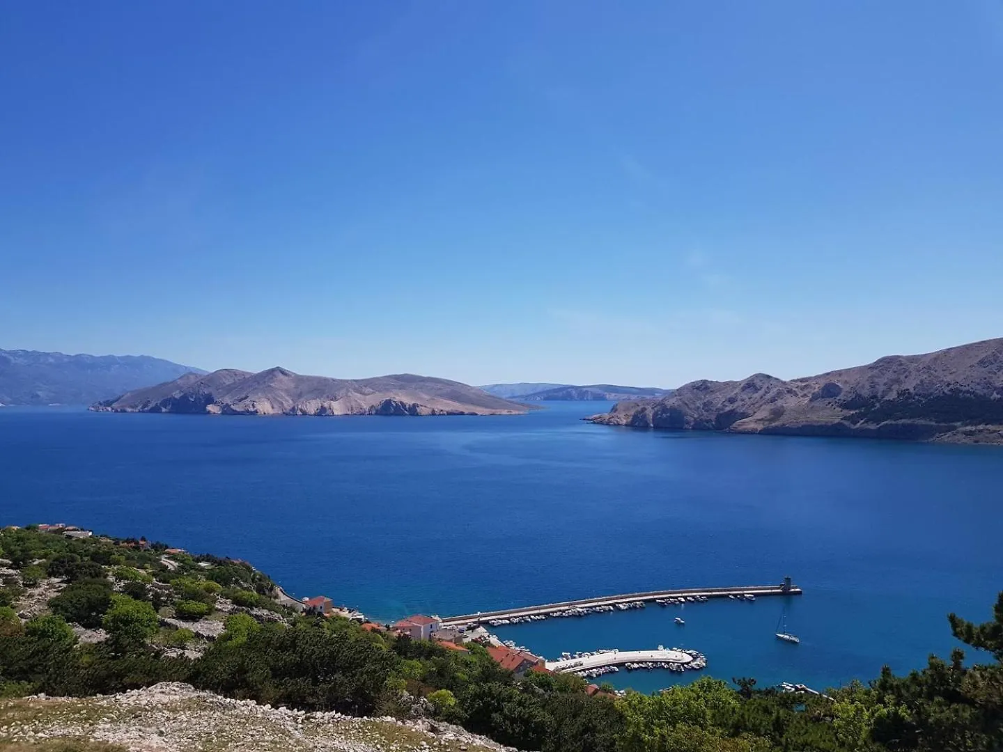Apartments Brnic Nara Baska  Croatia